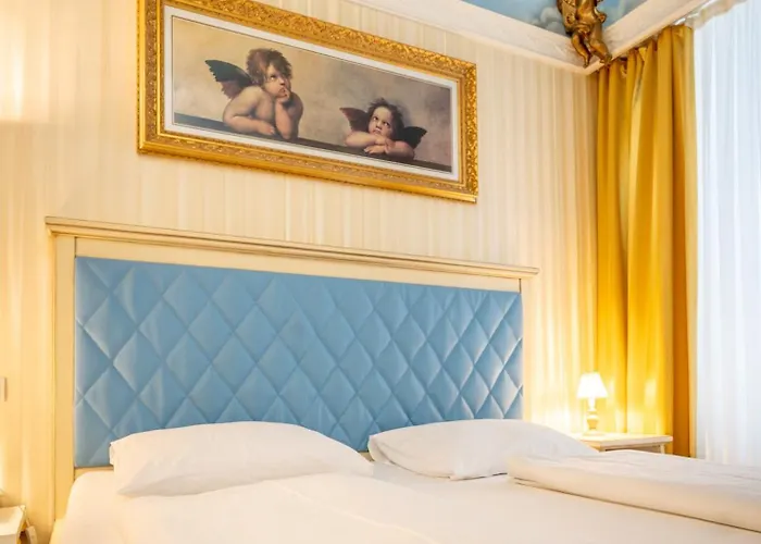 Urania Hotel