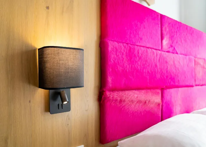 Hotel Urania 3*