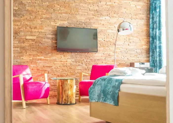 Urania Hotel 3*