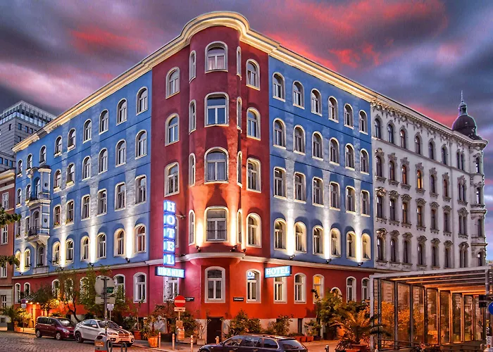 Hotel Urania 3*