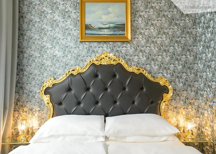Hotel Urania 3*