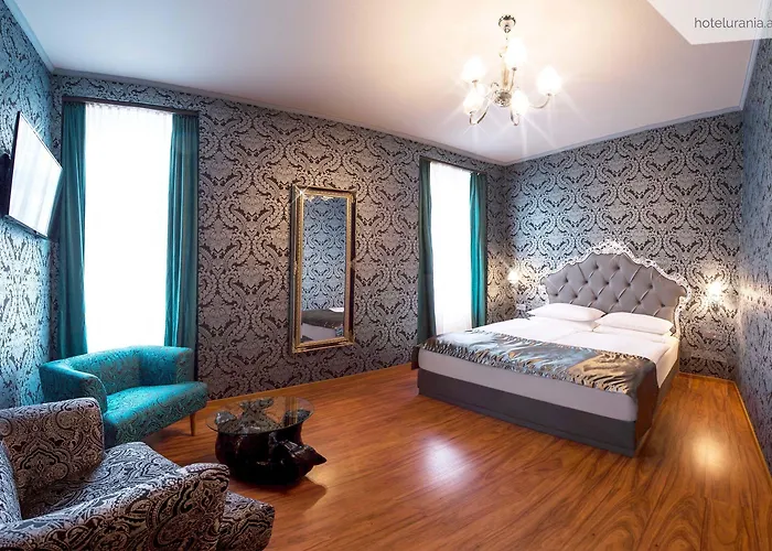 Hotel Urania 3*