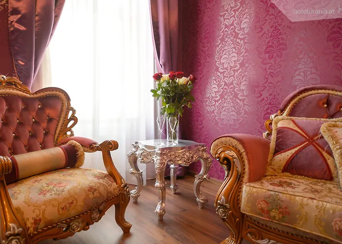 Urania Hotel 3*