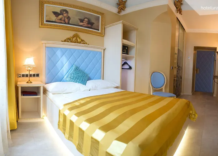 Hotel Urania 3*