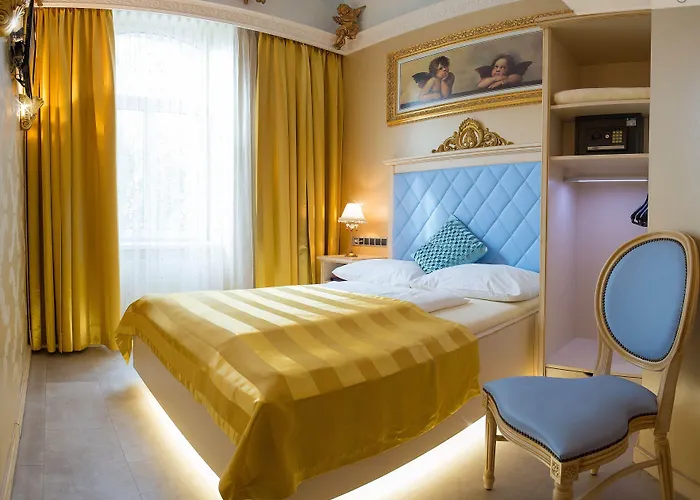 Urania 3*