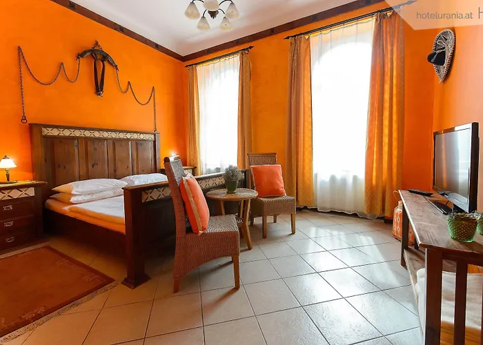 Urania Hotel