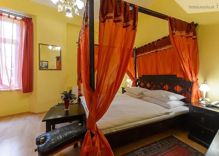 Urania Hotel